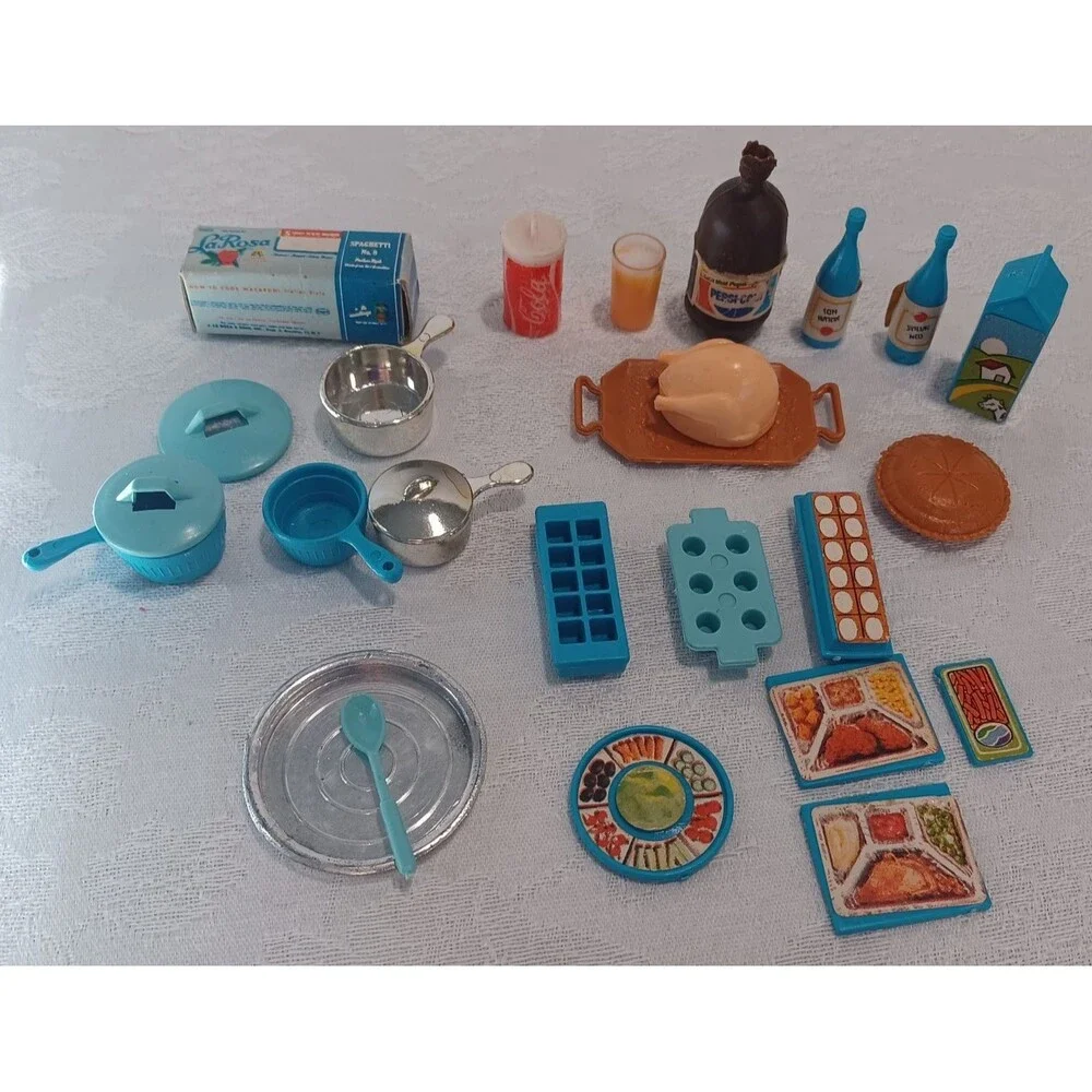 VINTAGE LOT OF BARBIE DOLL KITCHEN FOOD ACCESSORIES TURKEY, PIE, EGGS, MILK